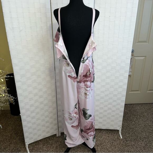 Leith Women’s Pink Silver Rose Floral Jumpsuit Size Medium Chic Flirty Floral - Picture 6 of 15